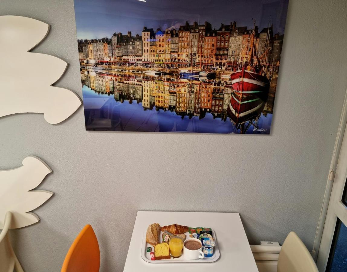 Premiere Classe Honfleur La Rivière-Saint-Sauveur Esterno foto